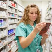 pharmacists-reading-prescription