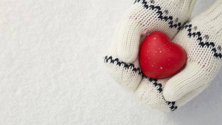 Using Random Acts of Kindness to Improve Your Holiday Season