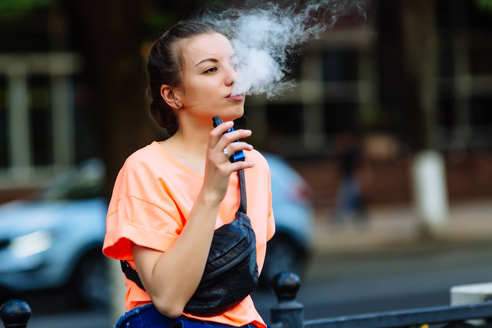 How to talk to your teen about the dangers of vaping