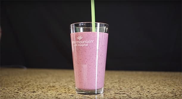 Berry-Banana-Flaxseed Smoothie