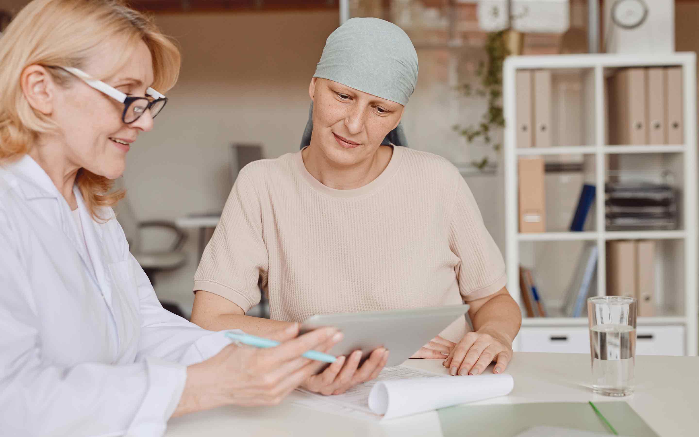 Cancer patient receiving support and information from a provider